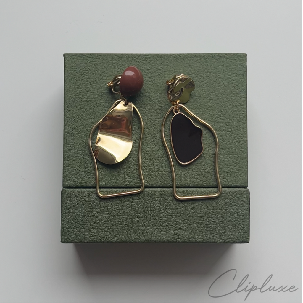 Elegant asymmetric free design Clip-on earring