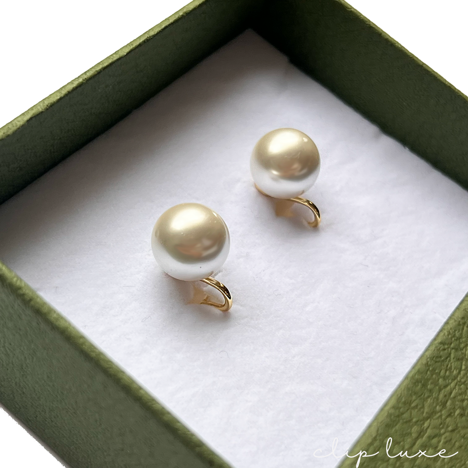 Classic pearl stud clip on earrings