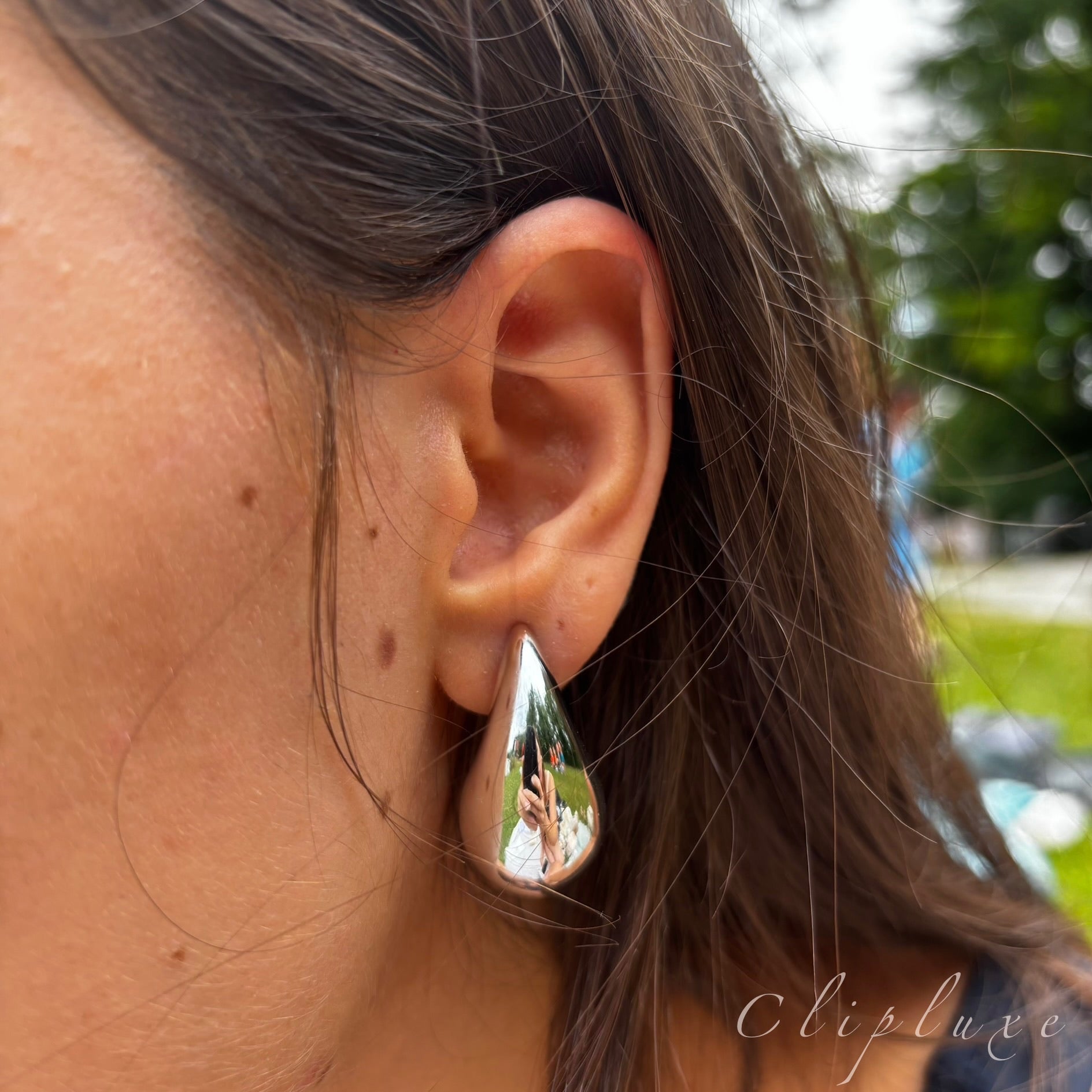 Viral statement drop clip on earrings