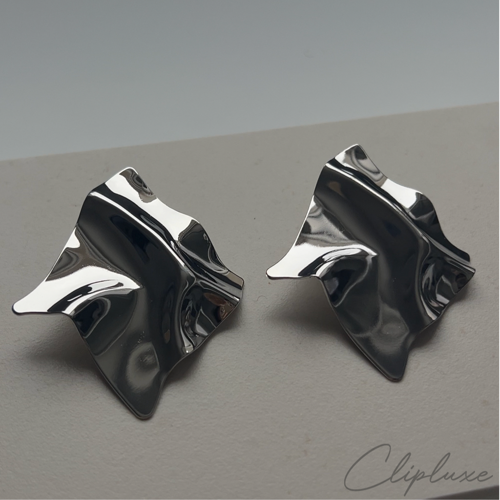 Irregular hanging Clip-on earring