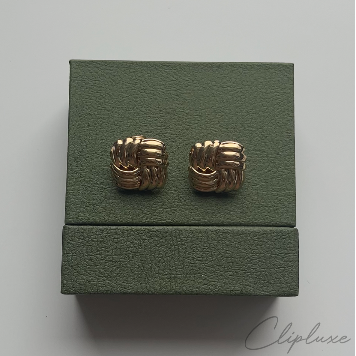 Chunky square Clip-on earring