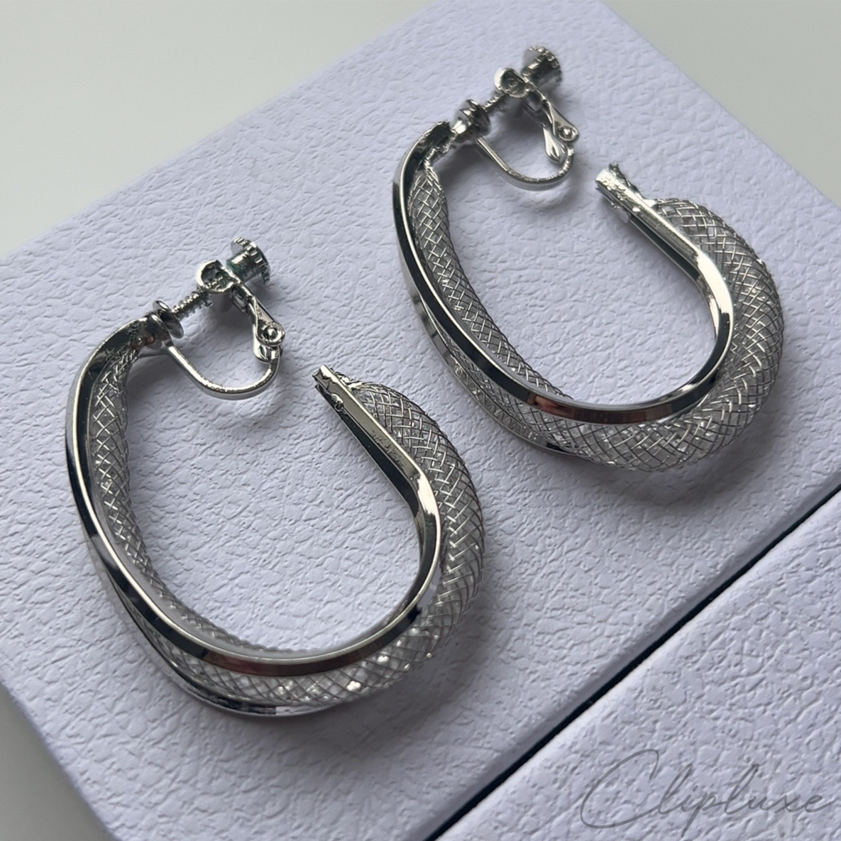 Glitter oval  hoop Clip-on earring