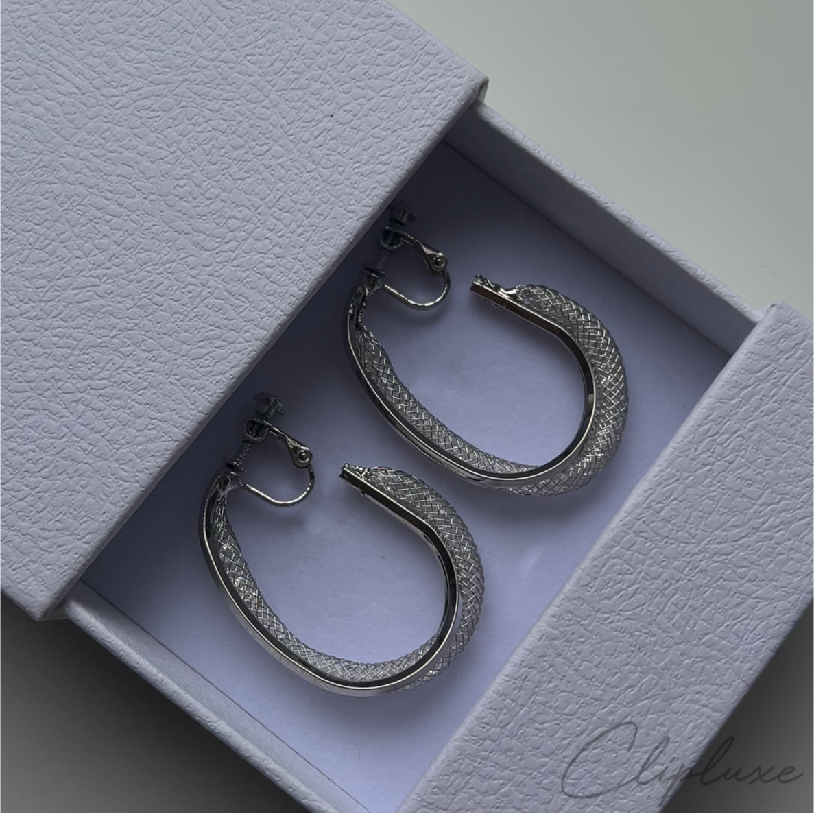 Glitter oval  hoop Clip-on earring