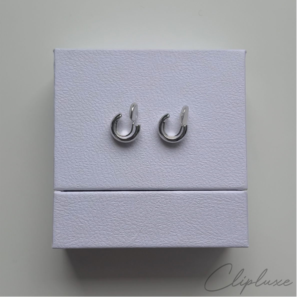 Minimalistic small hoop Clip-on earring