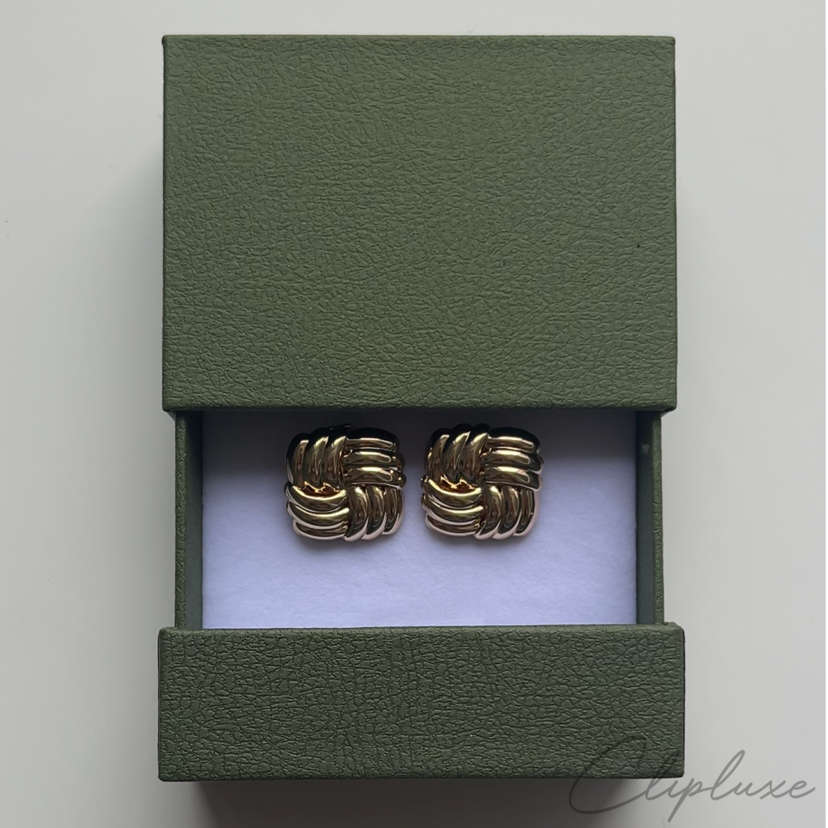 Chunky square Clip-on earring