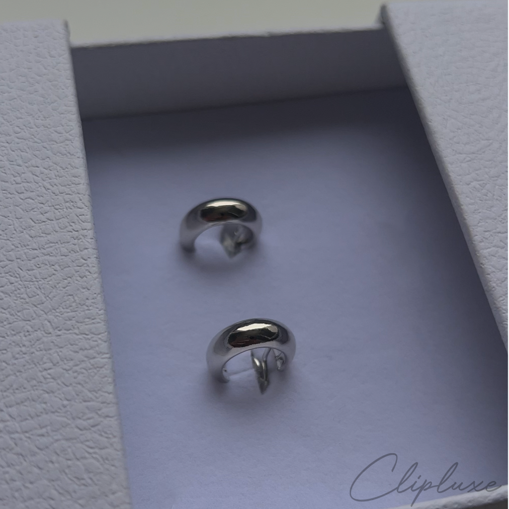 Minimalistic small hoop Clip-on earring