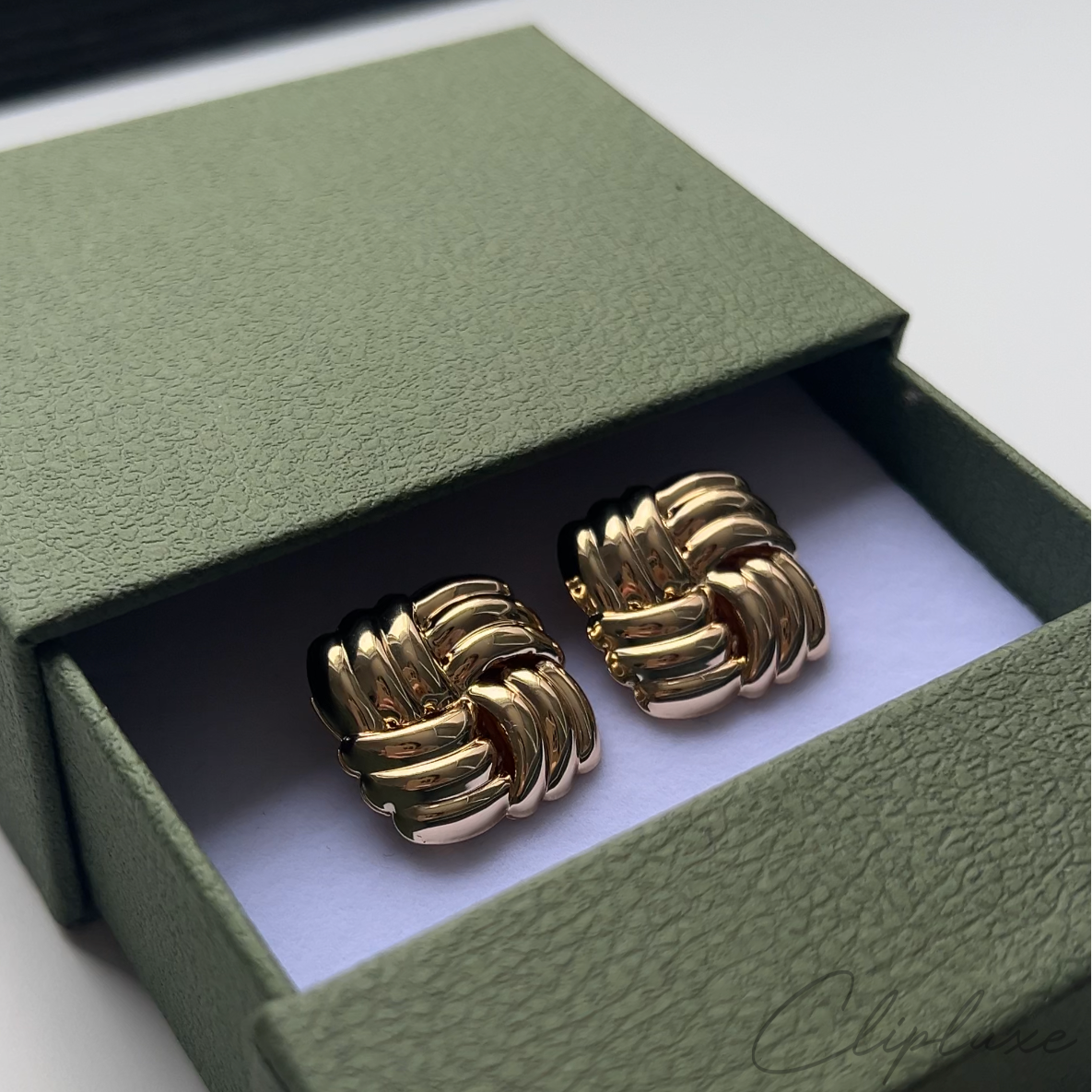Chunky square Clip-on earring