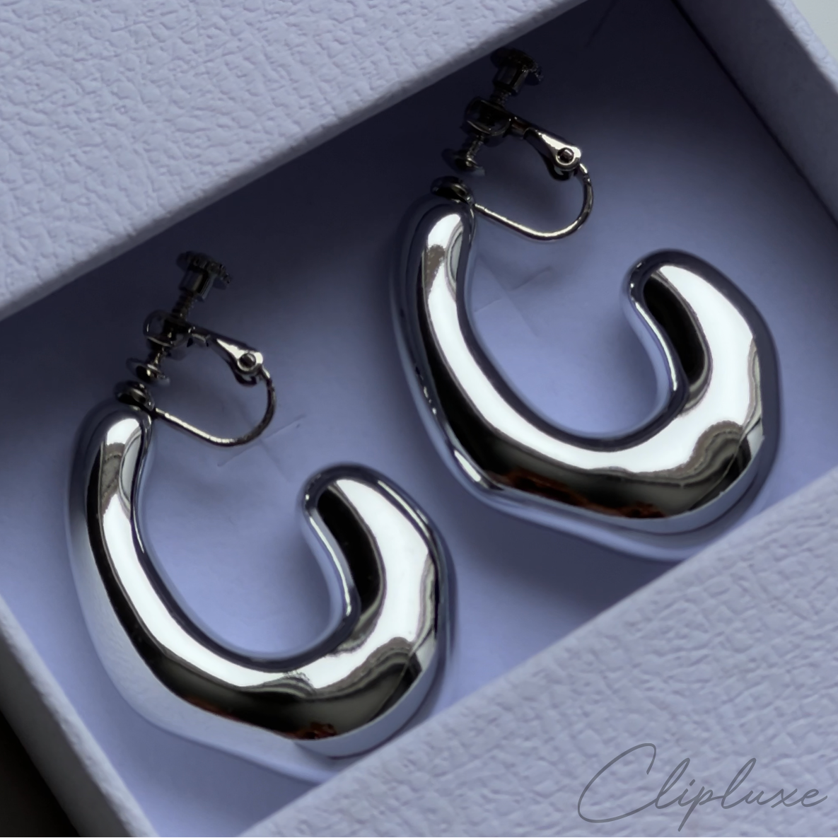 Irregular hooped Clip-on earring