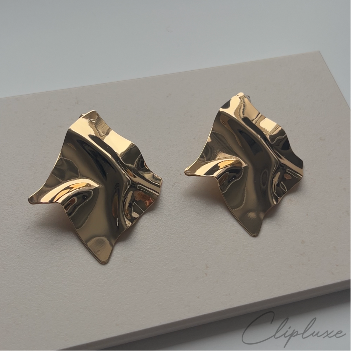 Irregular hanging Clip-on earring
