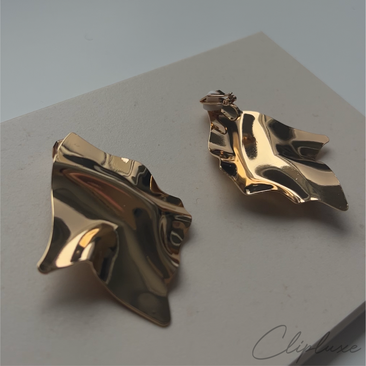 Irregular hanging Clip-on earring