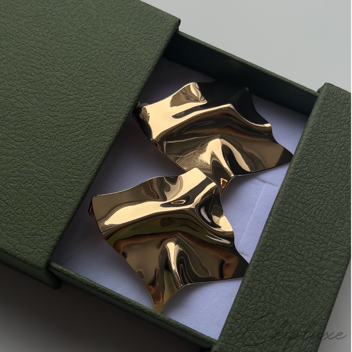 Irregular hanging Clip-on earring