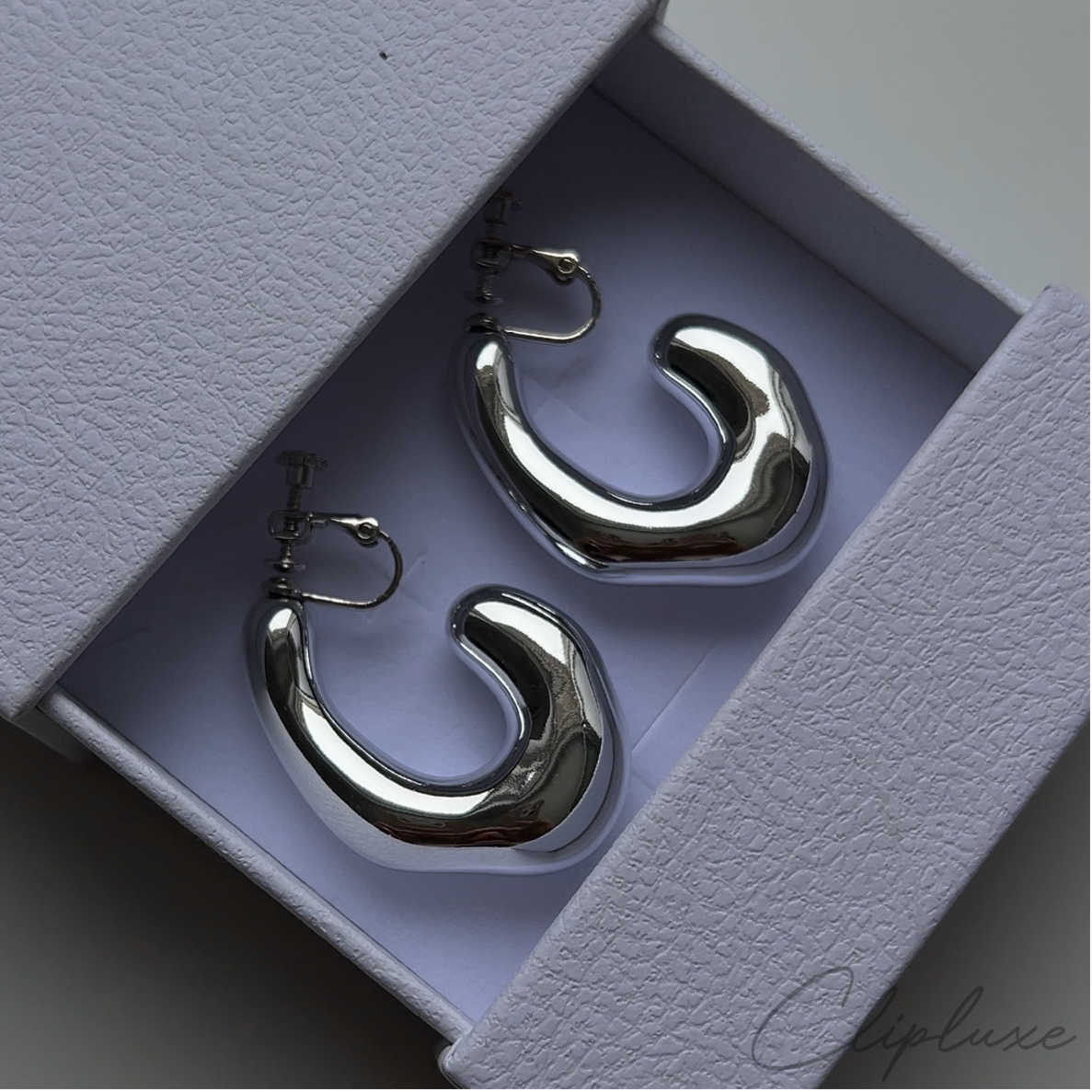 Irregular hooped Clip-on earring