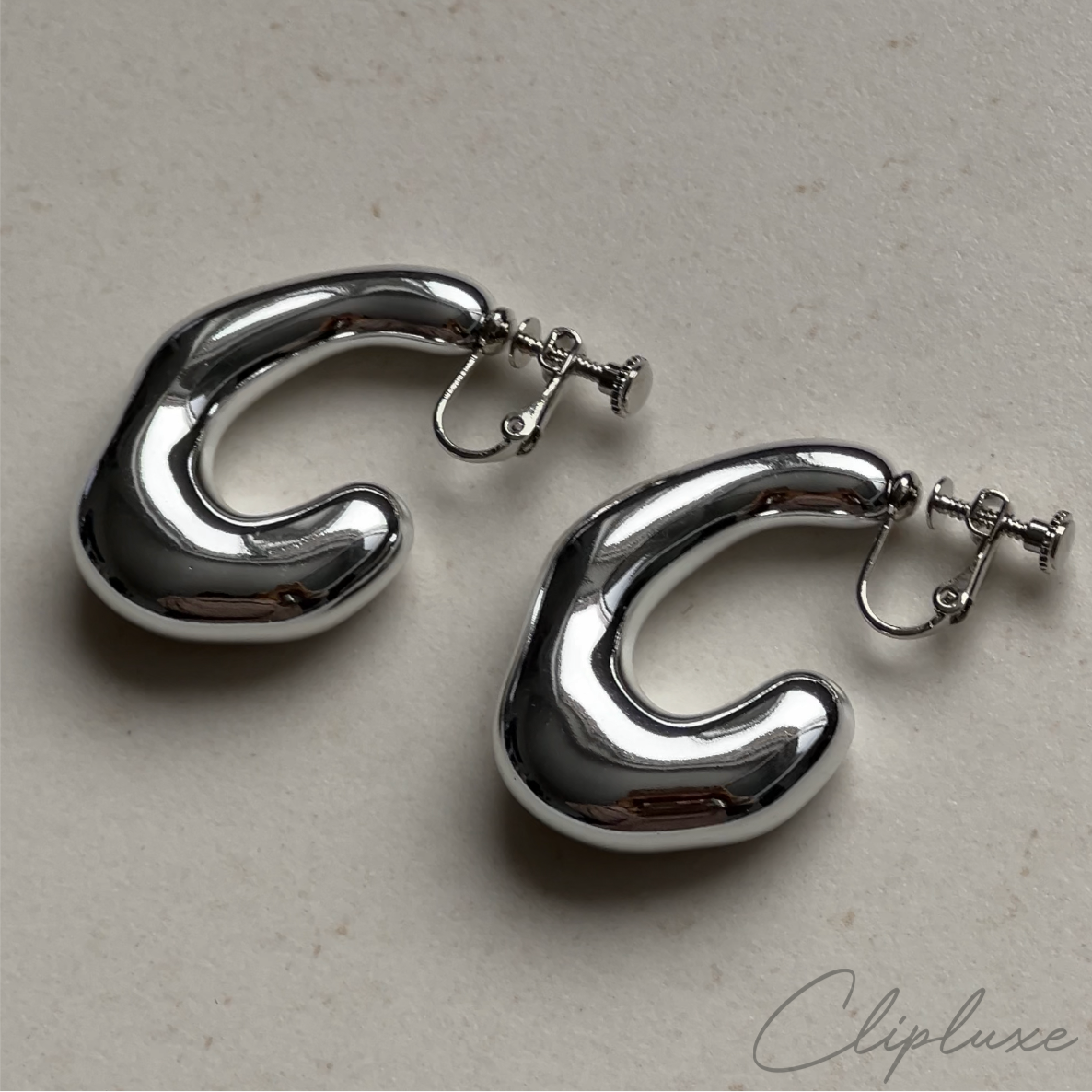 Irregular hooped Clip-on earring
