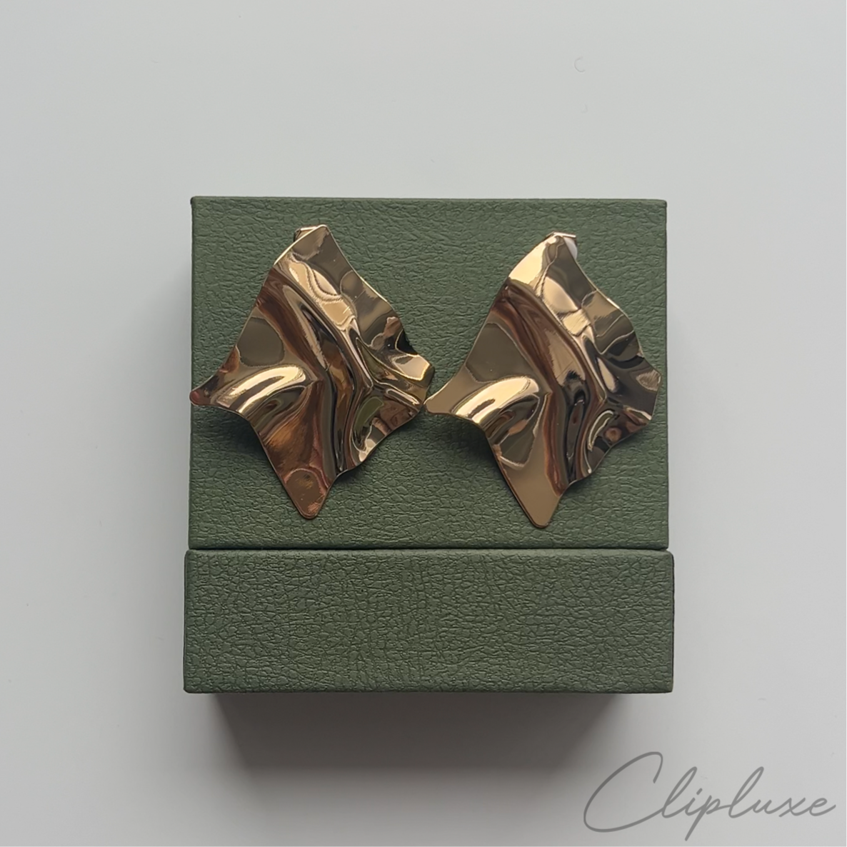 Irregular hanging Clip-on earring