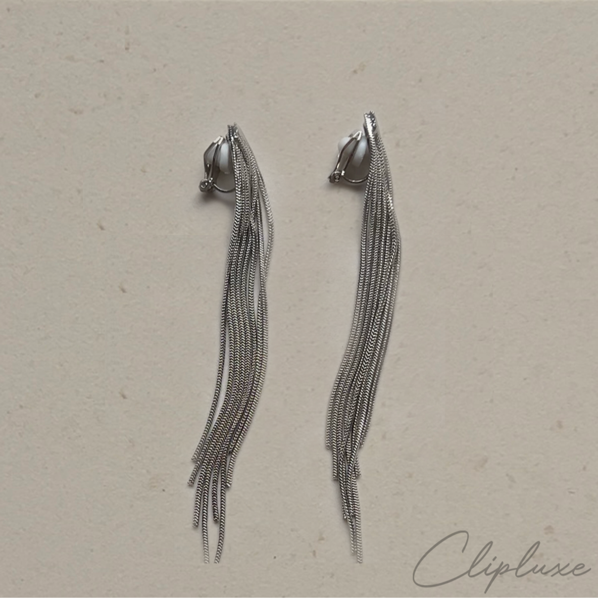 Elegant dangling Clip-on earring