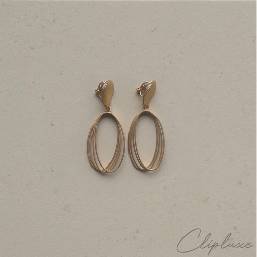 Elegant gold oval Clip-on earring