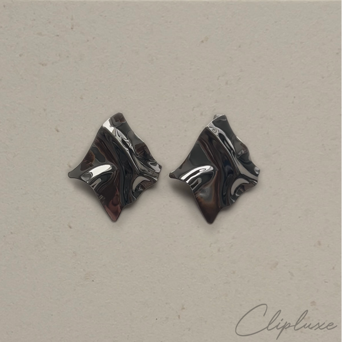 Irregular hanging Clip-on earring