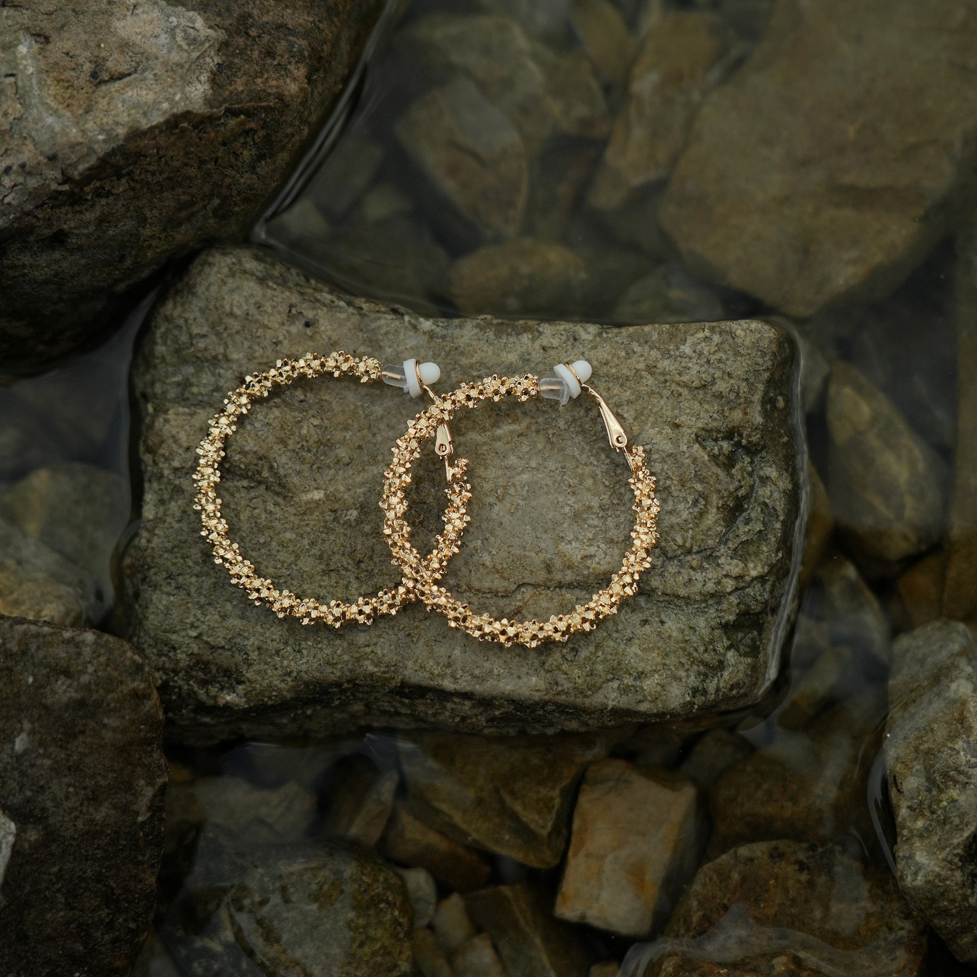 Textured simple hoop clip on earrings