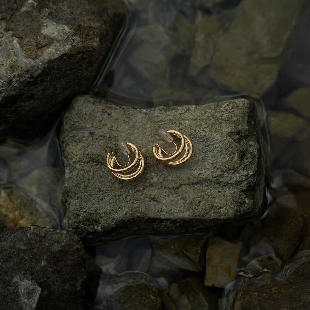 Tripple hoop clip on earrings