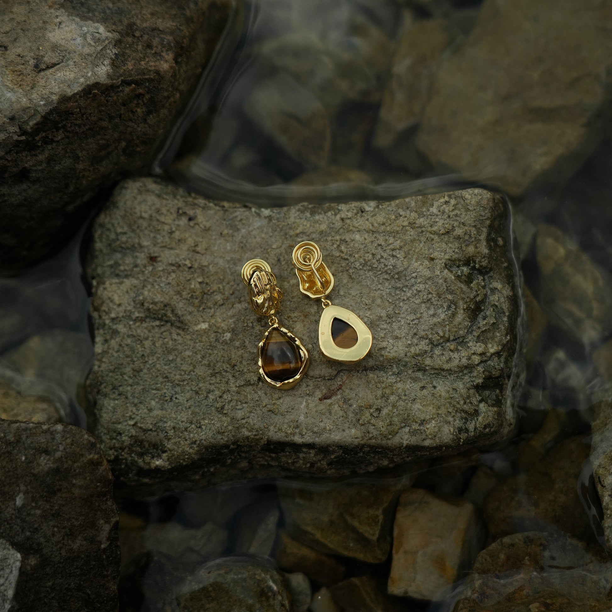 Elegant brown and gold stone clip on earrings