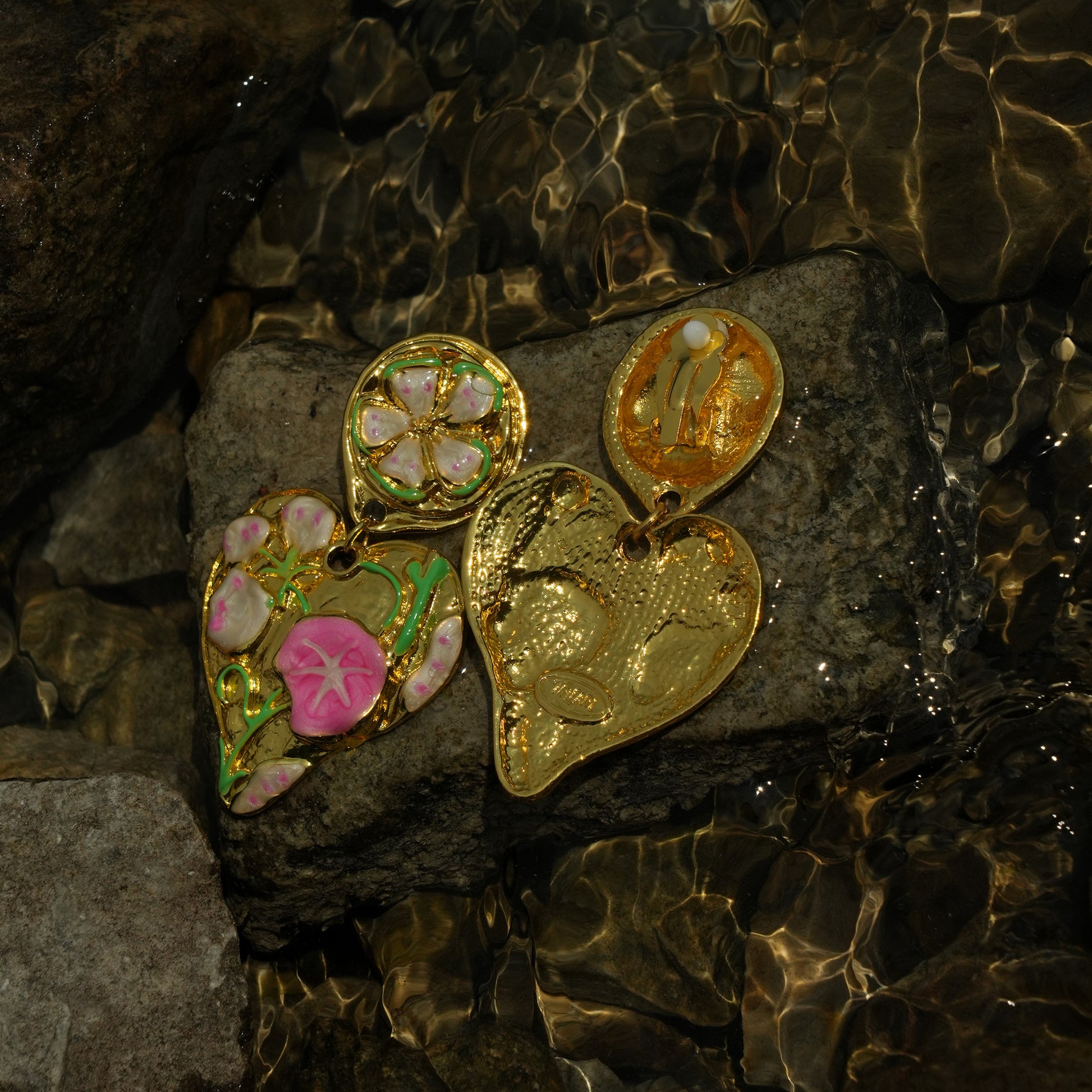 Statement chunky heart gold clip on earrings