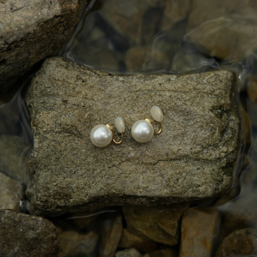 Classic pearl stud clip on earrings