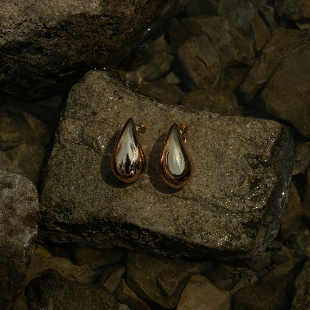 Viral statement drop clip on earrings