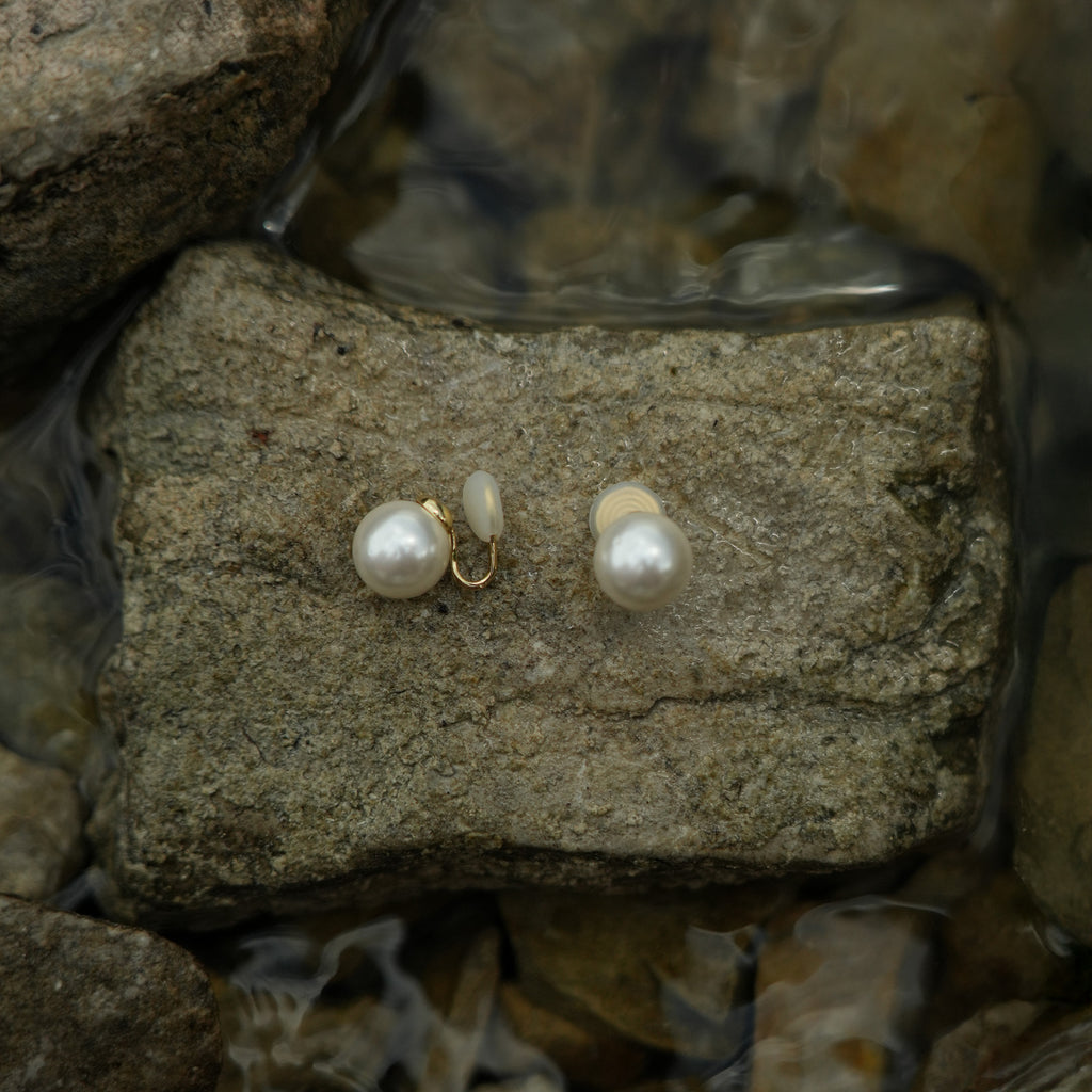 Classic pearl stud clip on earrings