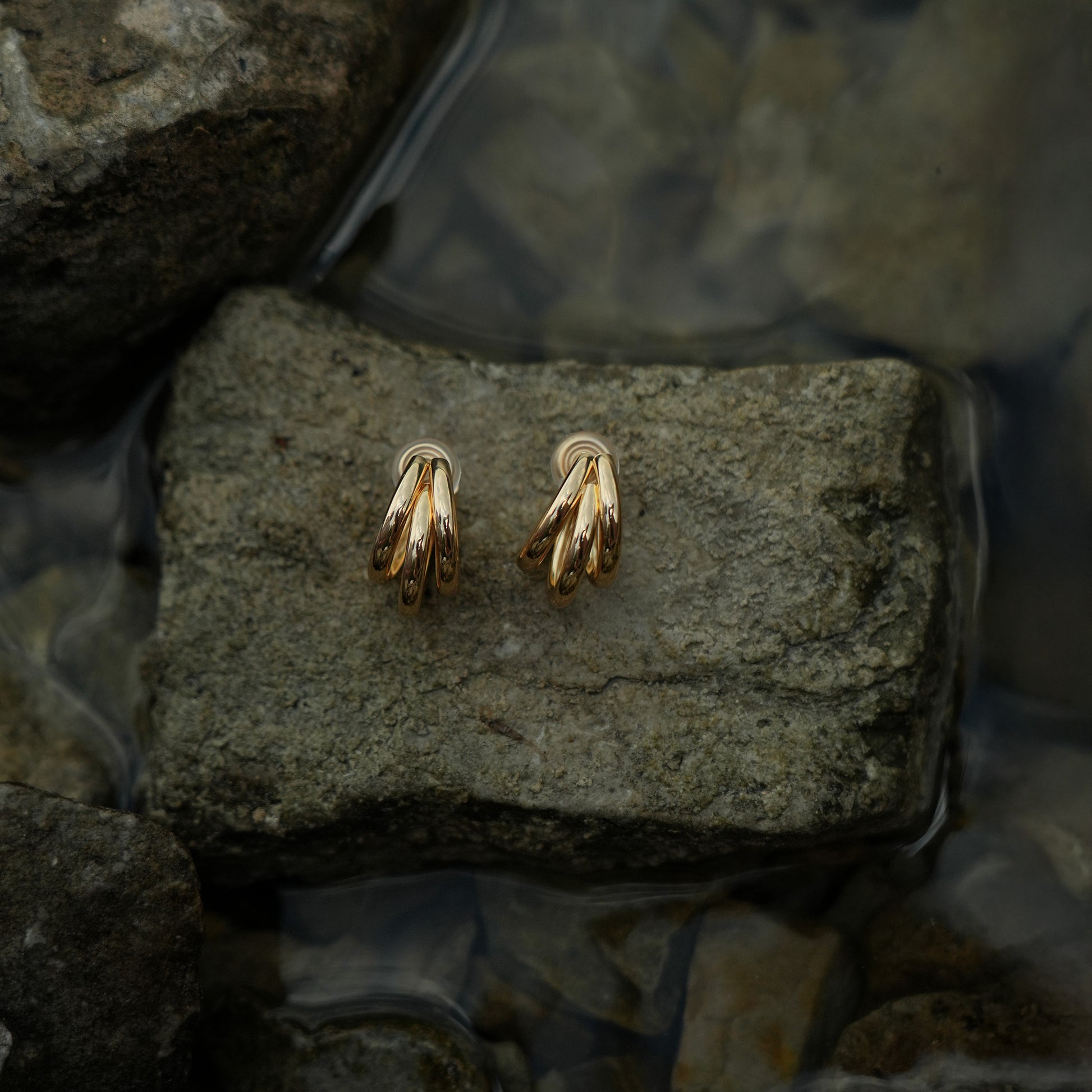 Tripple hoop clip on earrings