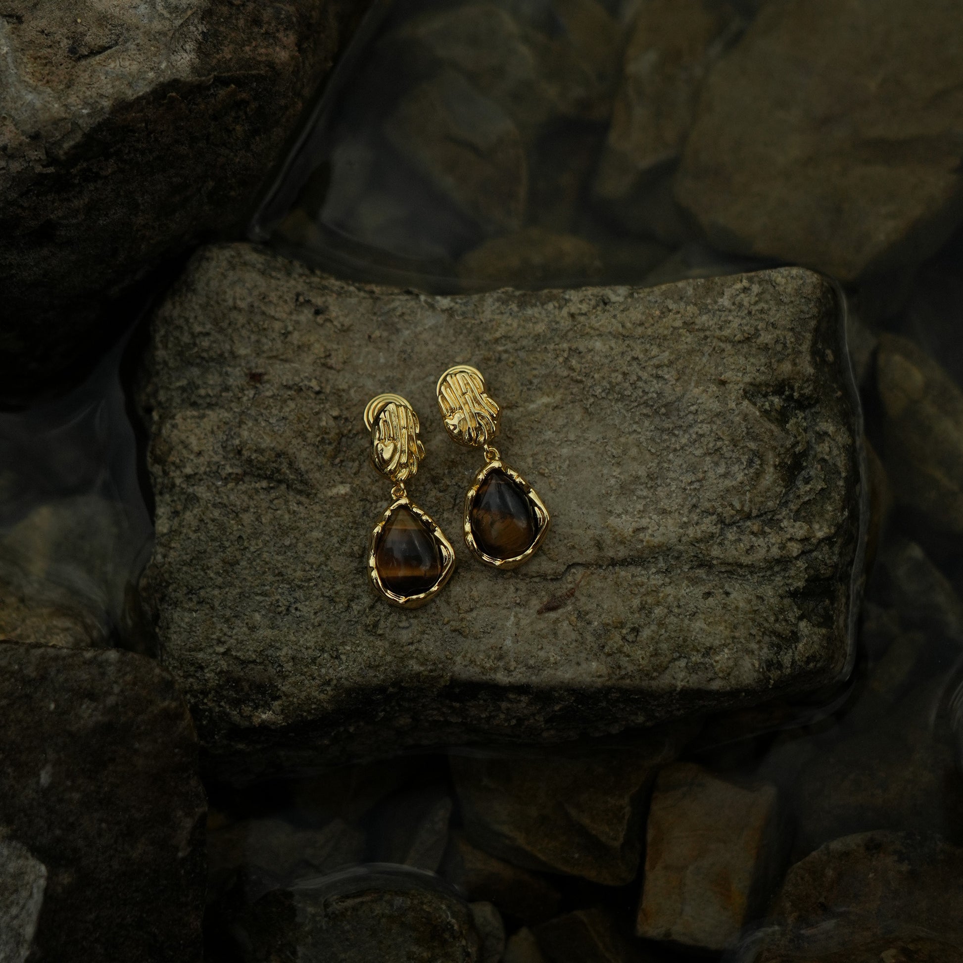 Elegant brown and gold stone clip on earrings