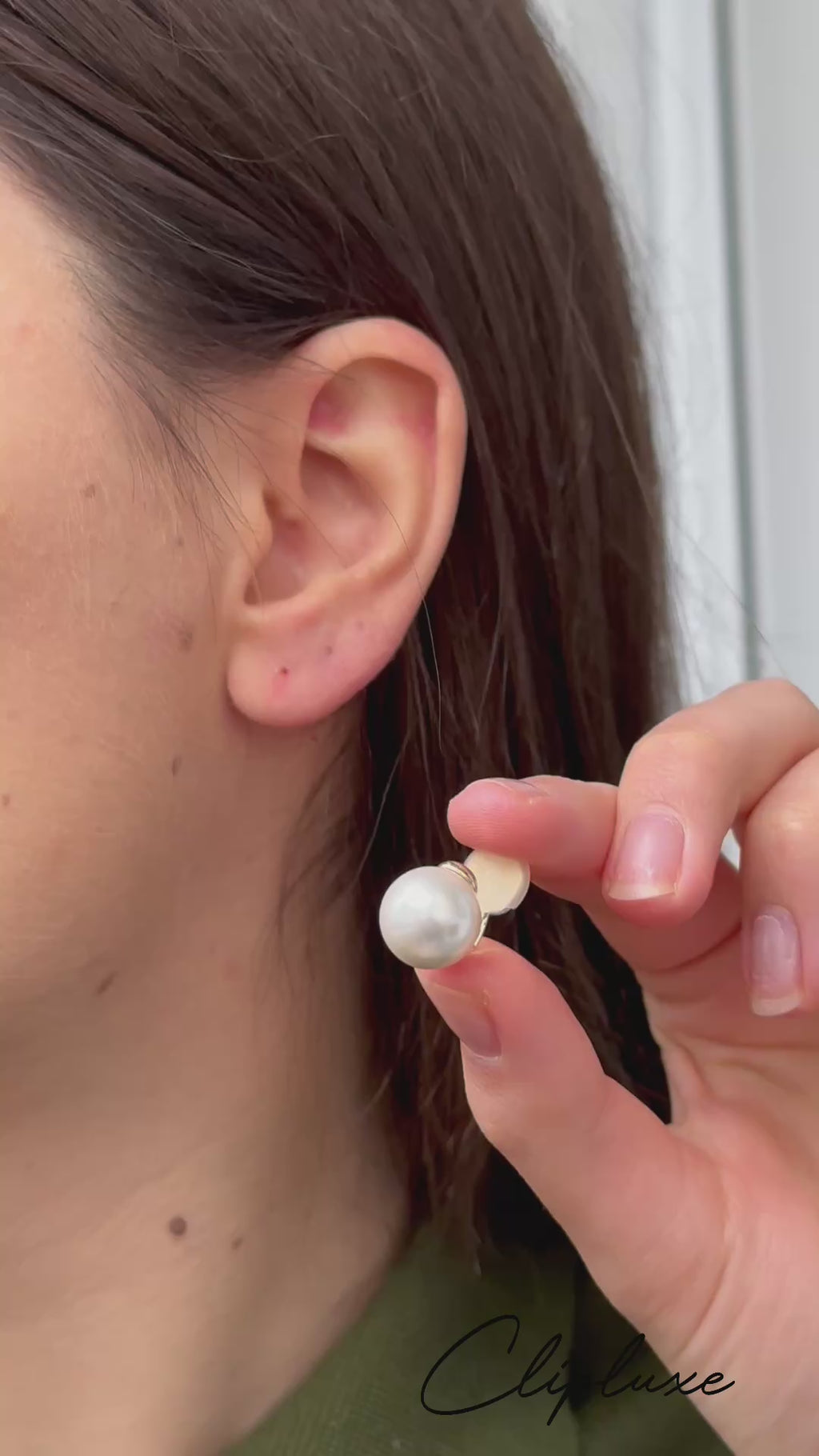 Classic pearl stud clip on earrings