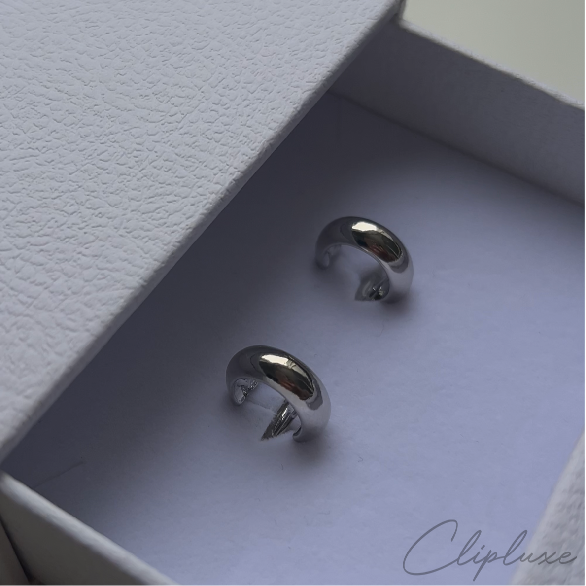 Minimalistic small hoop Clip-on earring